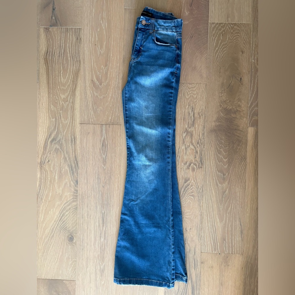 Sincerely Jules Classic Flare leg Blue Women's Jeans Size 25/1